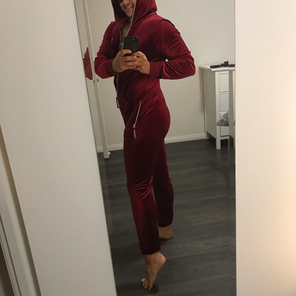 ONEPIECE original red velour onesie - Picture 7 of 15